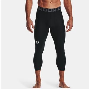 Brand new with tags. Under Armour Heat Gear 3/4 length Men’s Leggings/Baselayer.